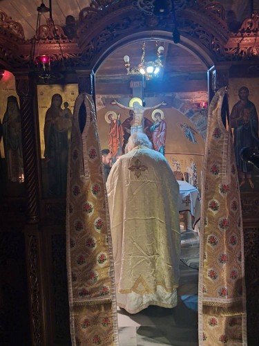 Νυχτερινή Θεία Λειτουργία gallery image 5