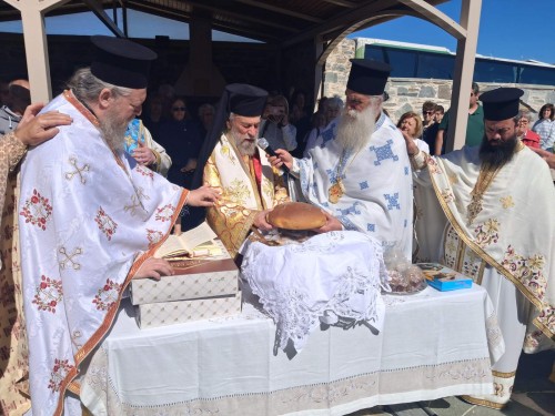 Πάνδημη Αρχιερατική Θεία Λειτουργία gallery image 59