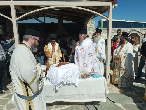 Πάνδημη Αρχιερατική Θεία Λειτουργία gallery image 49
