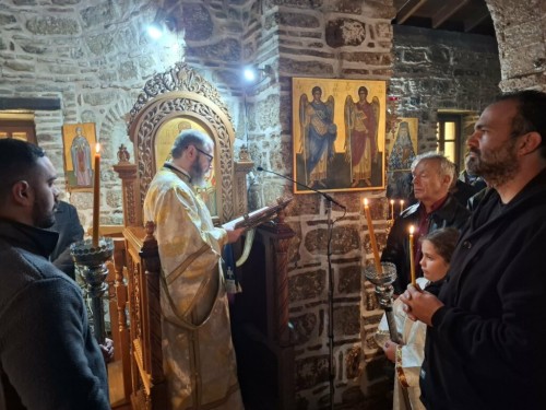 Κυριακή της Σταυροπροσκυνήσεως στην Ι.Μ. Αγίου Χαραλάμπους gallery image 1