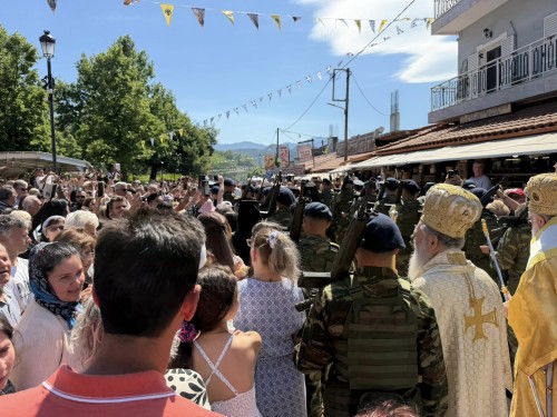 Αρχιερατικό Συλλείτουργο και Λιτανεία σκηνώματος επί τη εορτεί του Αγίου Ιωάννου του Ρώσου gallery image 40