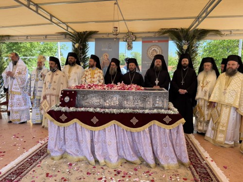 Αρχιερατικό Συλλείτουργο και Λιτανεία σκηνώματος επί τη εορτεί του Αγίου Ιωάννου του Ρώσου gallery image 56